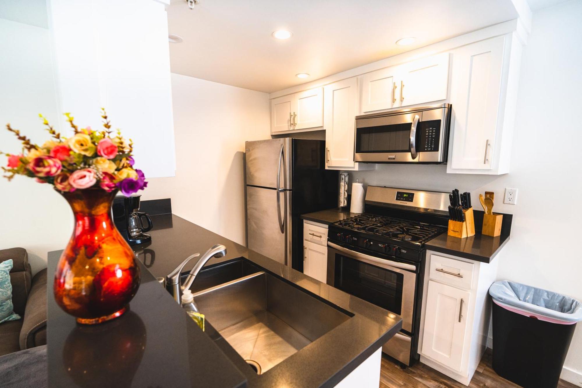 Appartement Stylish One Bedroom In Hollywood Koreatown Area With Parking *