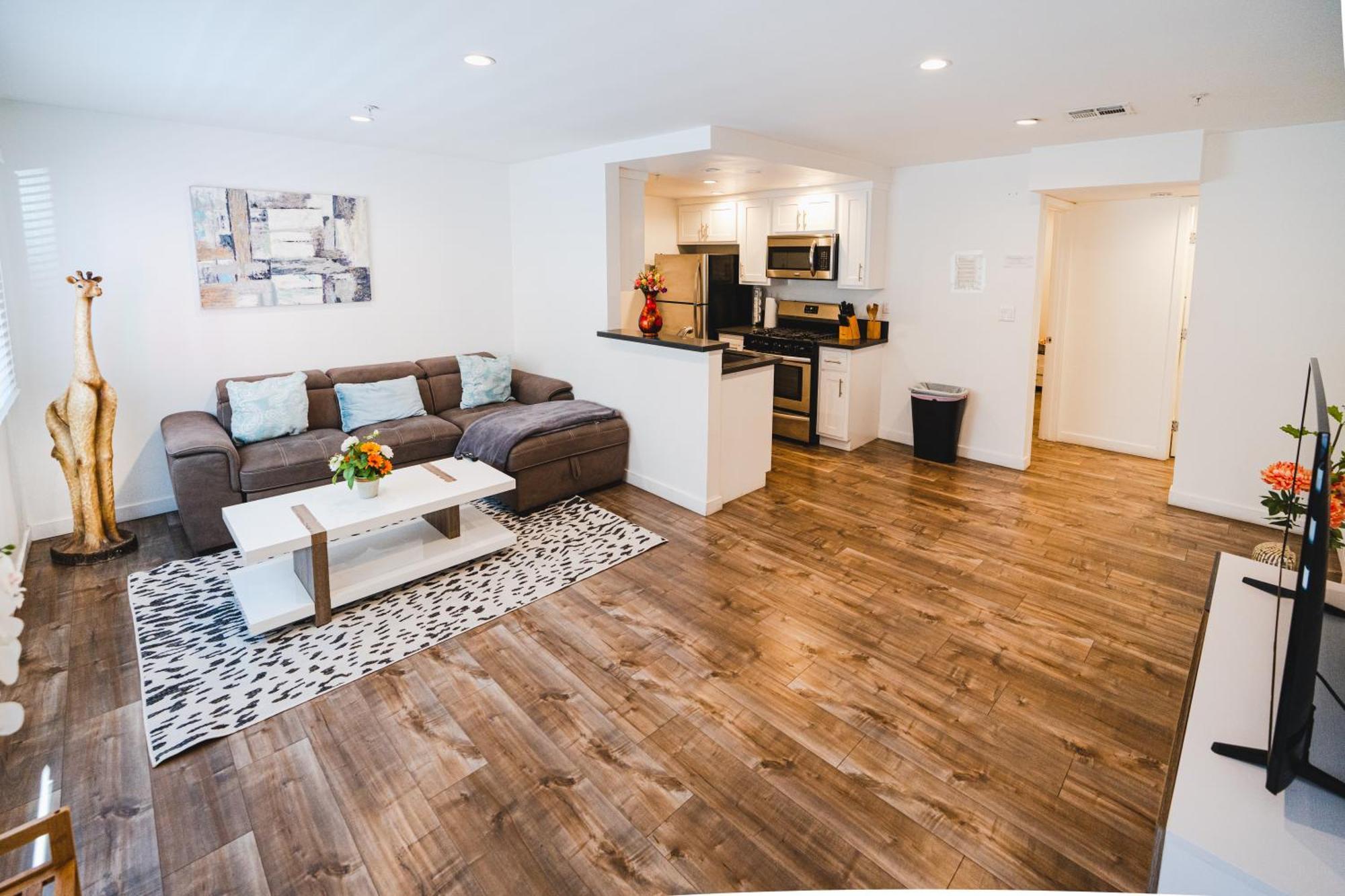 Stylish One Bedroom In Hollywood Koreatown Area With Parking Appartement Los Angeles